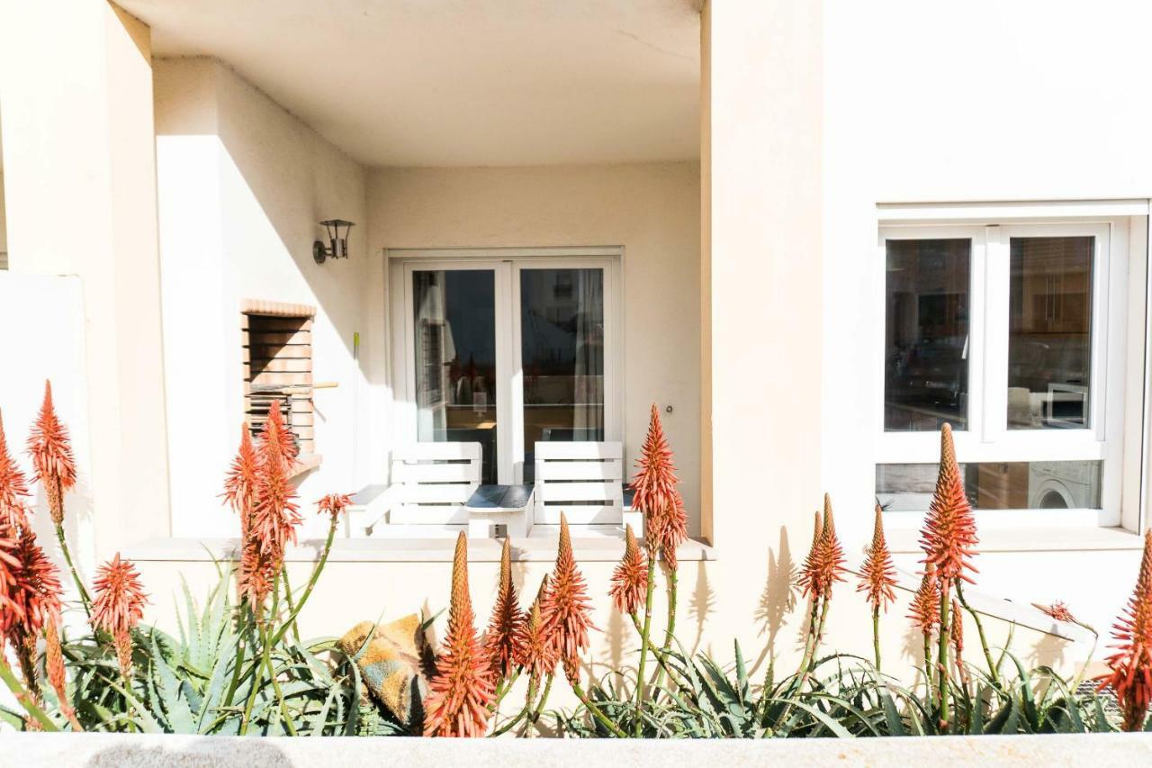 Apartments Baleal: Sunshine By The Pool Ferrel  Eksteriør bilde