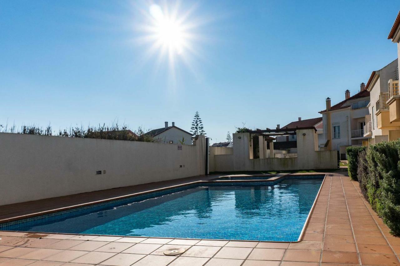 Apartments Baleal: Sunshine By The Pool Ferrel  Eksteriør bilde